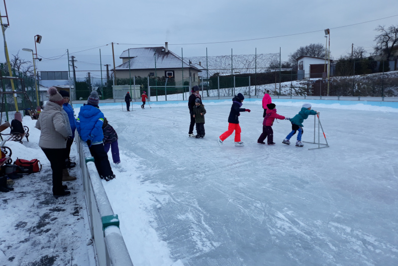 Poproč_zimné korčuľovanie Poproč Poproč